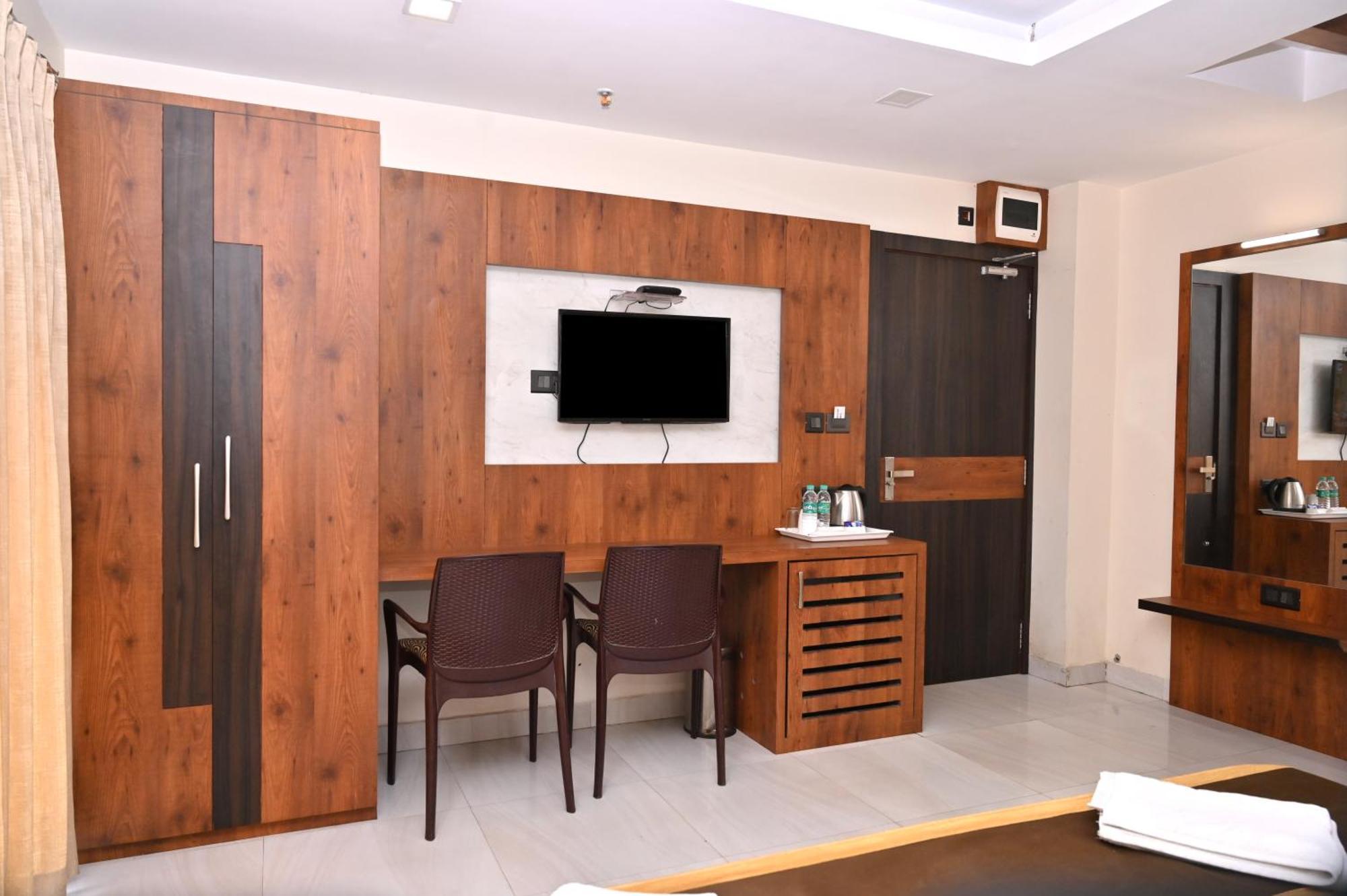 Hotel Silver Land New Digha With Rooftop Pool Exterior foto